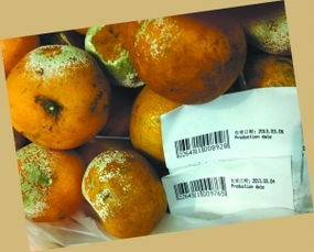 记者暗访高端超市Ole 过期食品换包装 霉烂水果切拼盘